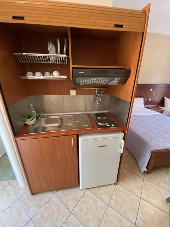 Paradosi Rooms Igoumenitsa Bagian luar foto