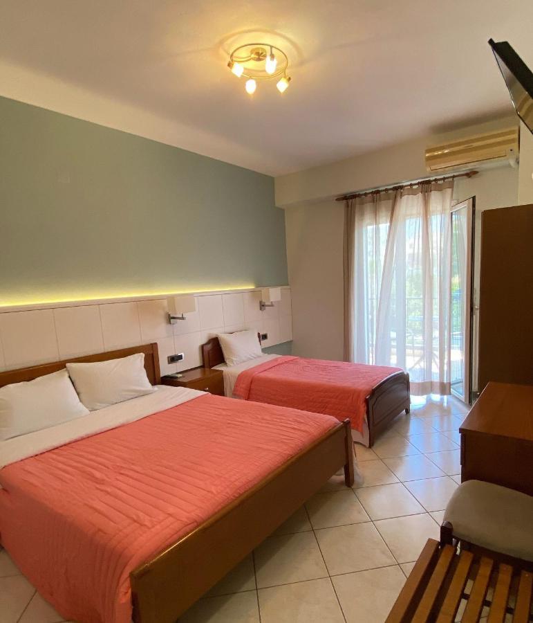 Paradosi Rooms Igoumenitsa Bagian luar foto