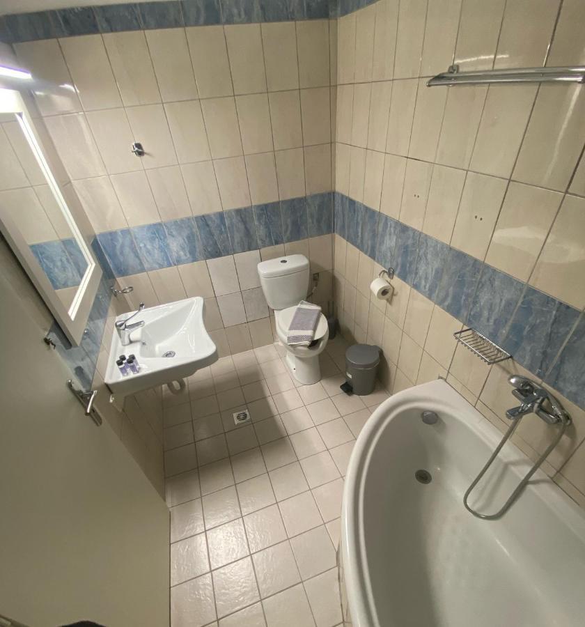 Paradosi Rooms Igoumenitsa Bagian luar foto
