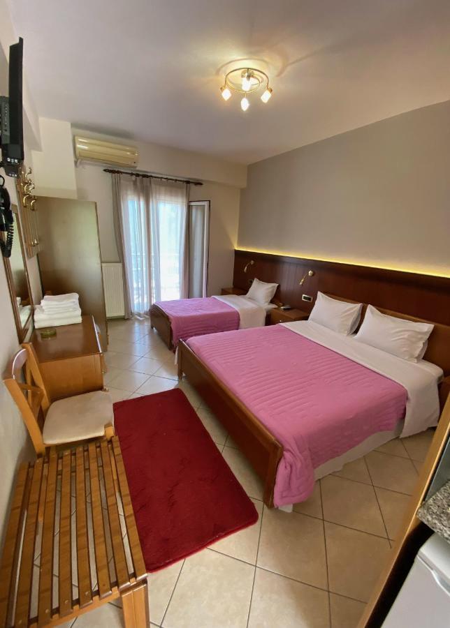 Paradosi Rooms Igoumenitsa Bagian luar foto