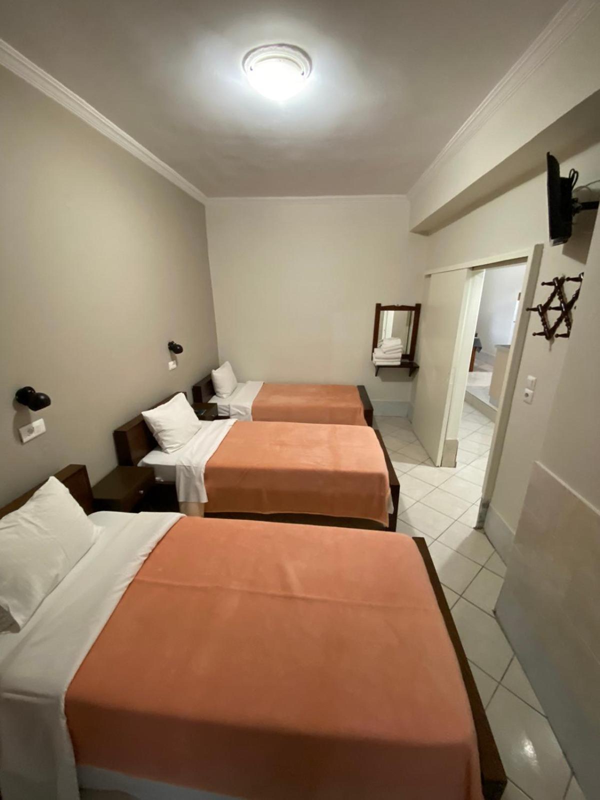 Paradosi Rooms Igoumenitsa Bagian luar foto
