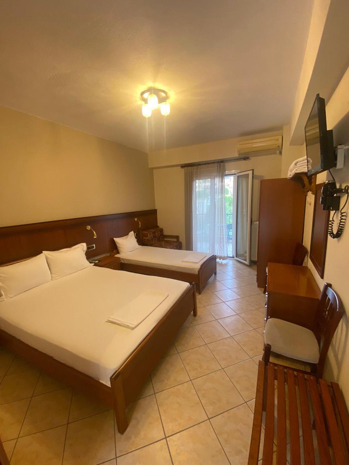 Paradosi Rooms Igoumenitsa Bagian luar foto