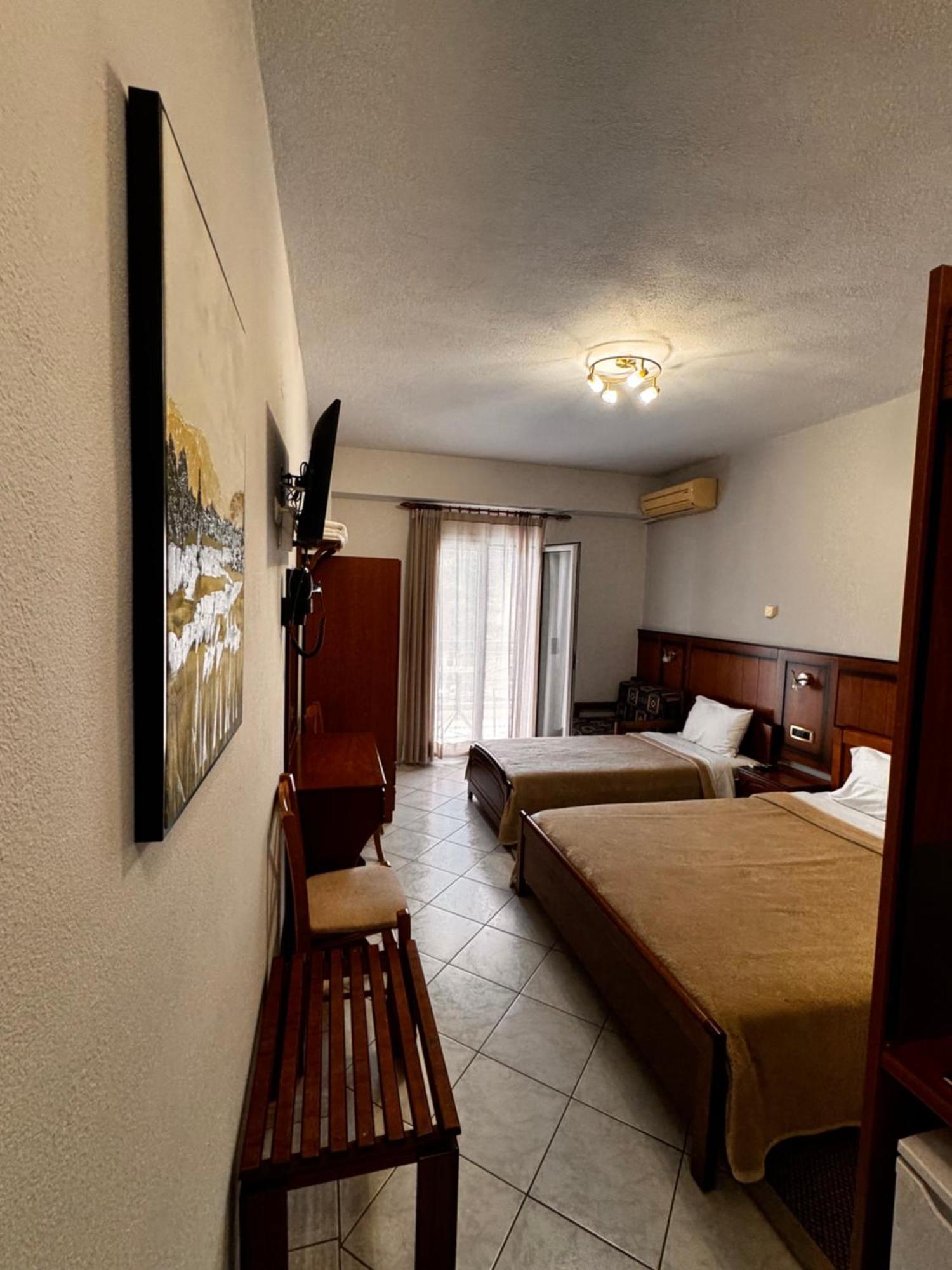 Paradosi Rooms Igoumenitsa Bagian luar foto