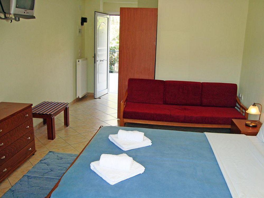Paradosi Rooms Igoumenitsa Bagian luar foto