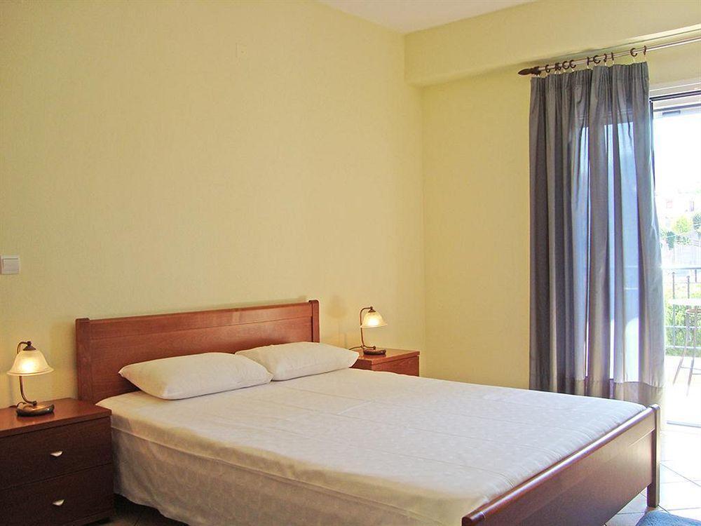 Paradosi Rooms Igoumenitsa Bagian luar foto