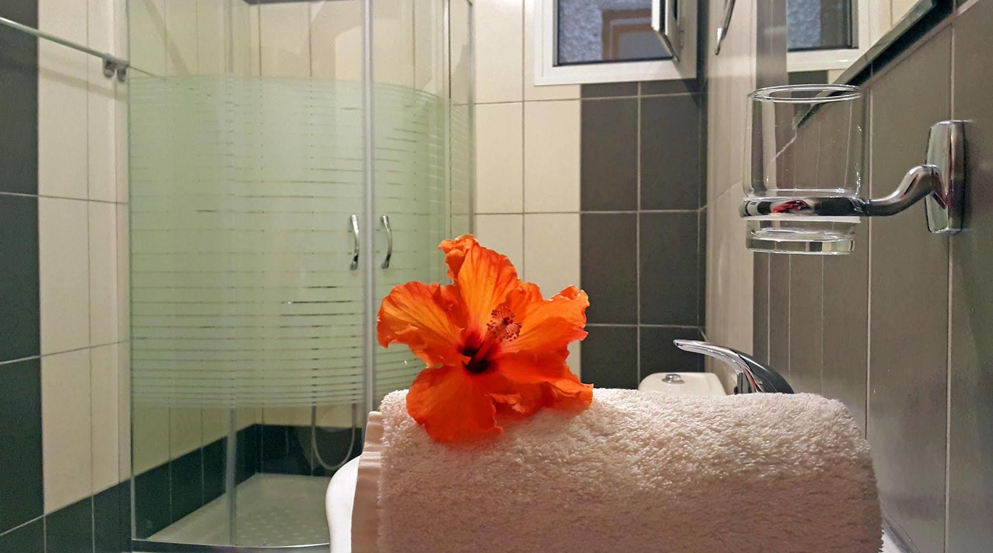 Paradosi Rooms Igoumenitsa Bagian luar foto