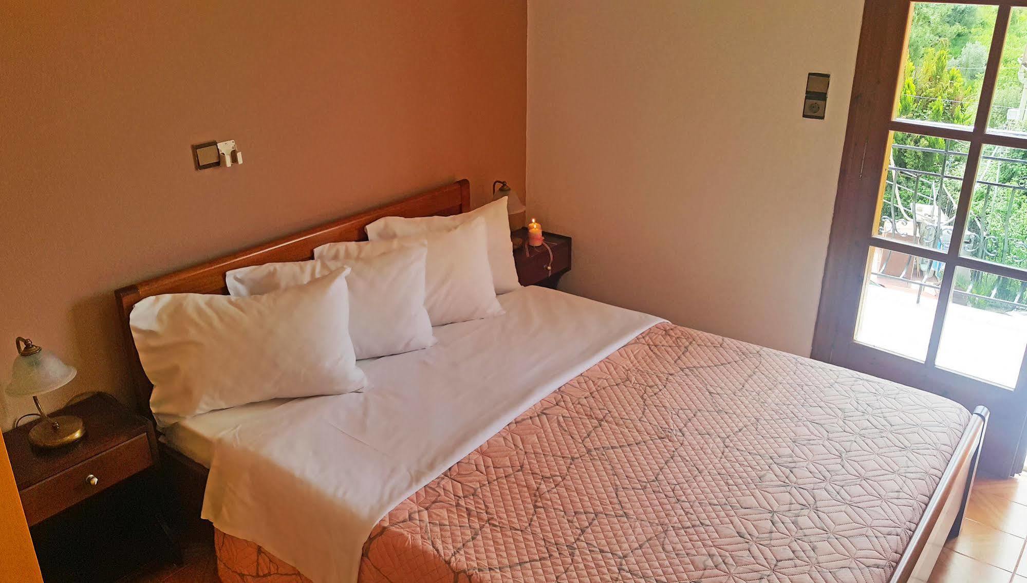 Paradosi Rooms Igoumenitsa Bagian luar foto