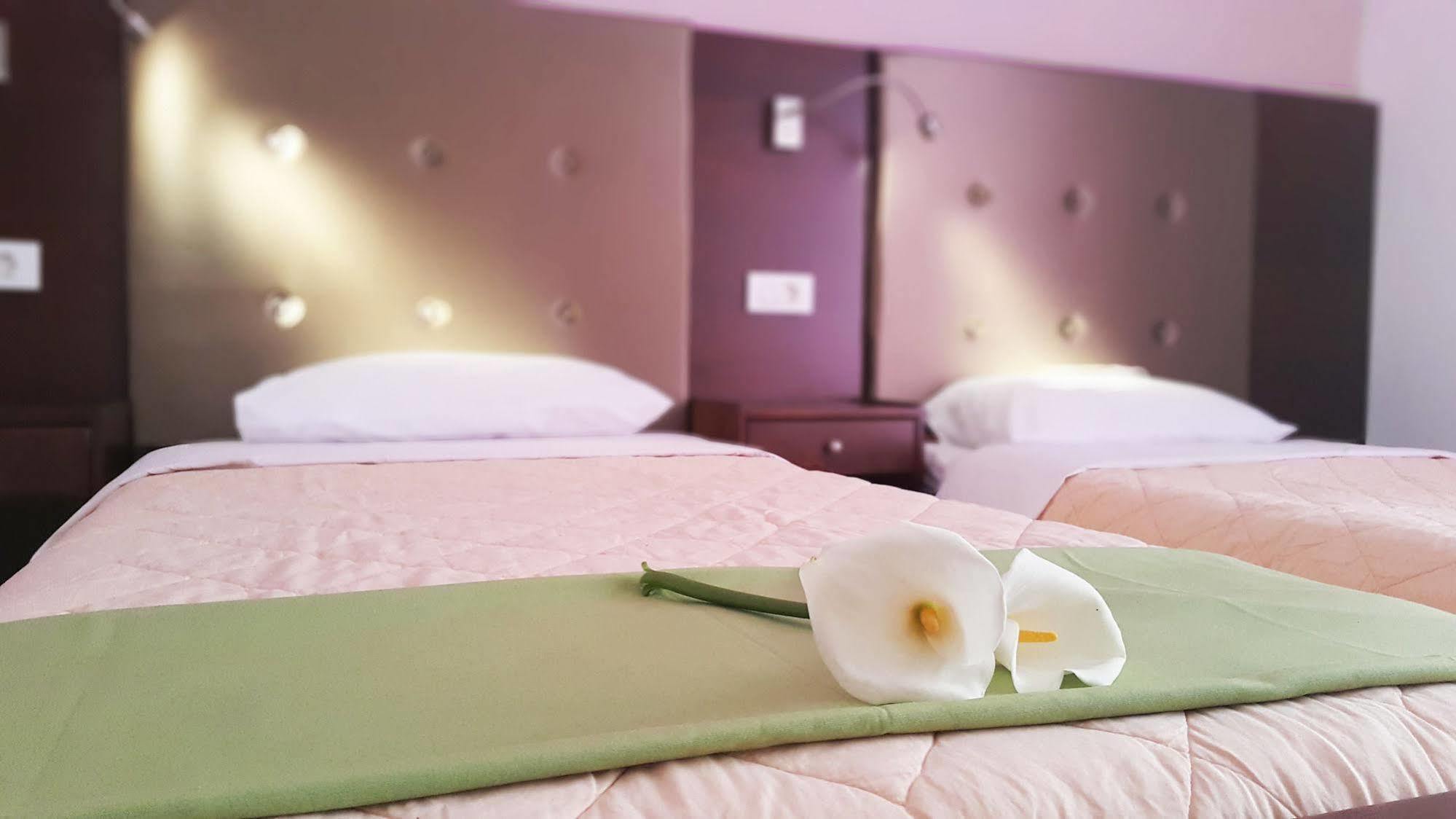 Paradosi Rooms Igoumenitsa Bagian luar foto